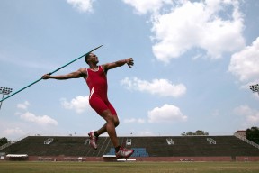 LDSports乐动-重伤初愈天神下凡！詹姆斯独造三球导演阿森纳惨案，赛后激情怒吼引爆全网